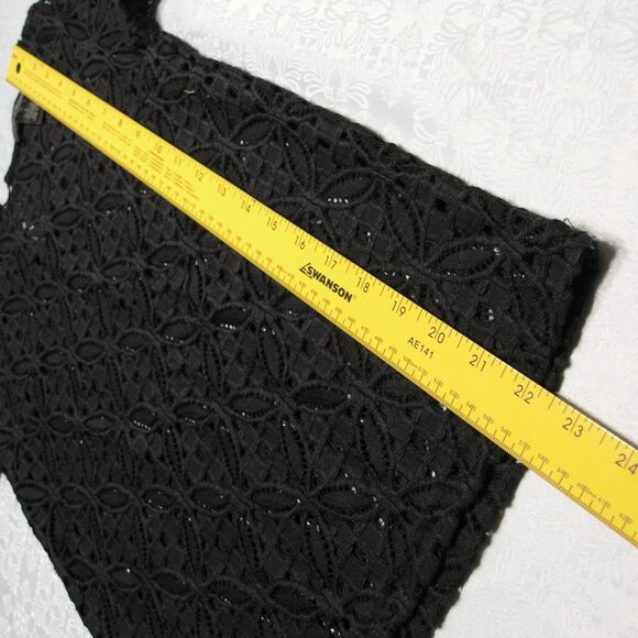 Iris Singer Black lace/Crochet 3/4 sleeve bell sleeve top Size 2 - Picture 5 of 8